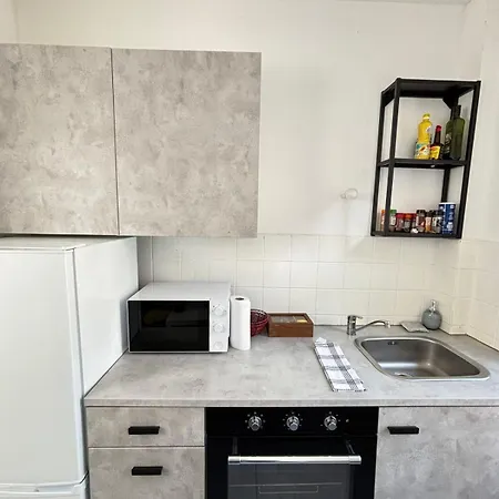 Soh Rent 3 Pieces Gare 3 - Tv - Wifi *